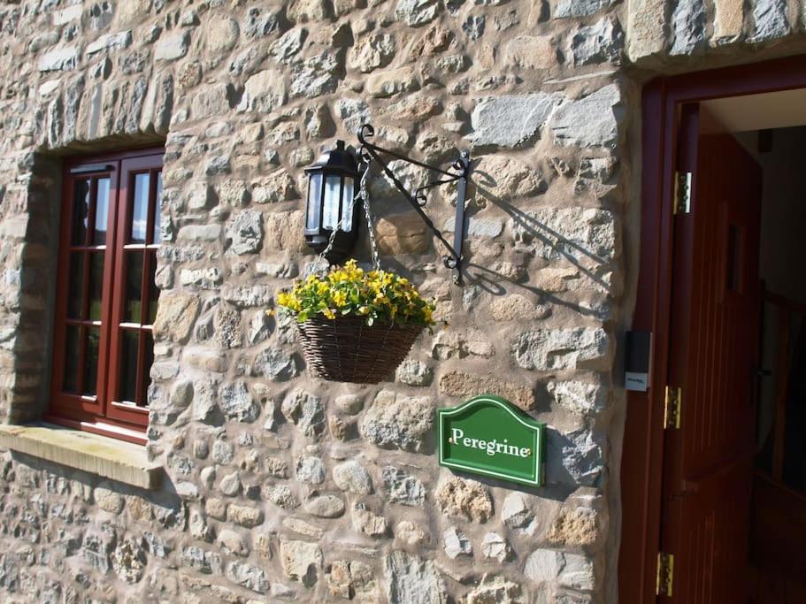 Peregrine Stable Cottage Llandovery Eksteriør bilde